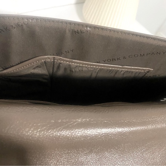 New York & Co Faux Leather Large Brown Clutch, Credit Card Slots & Can Hold IPad - Picture 10 of 12